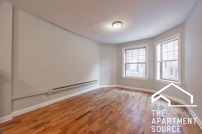 Building Photo - 4415 N Wolcott Ave