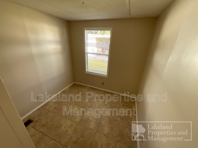 Building Photo - 8535 Mathews Rd