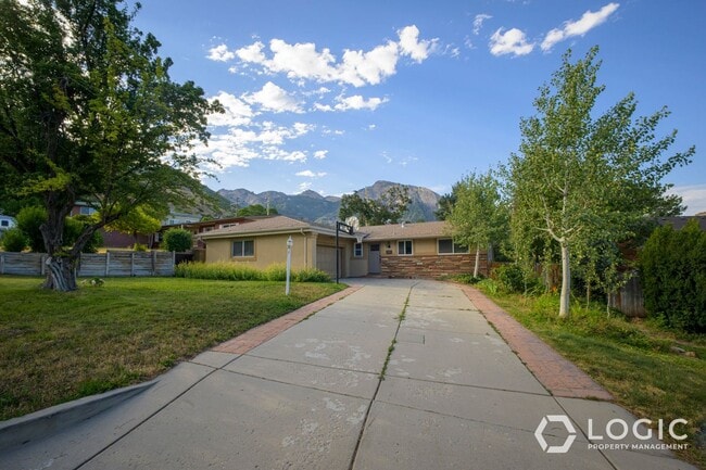 Photo - 3760 E. Millstream Drive- House