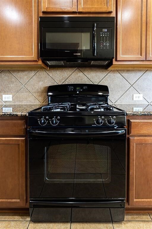 Foto del edificio - 18311 Red Oak Manor Ln