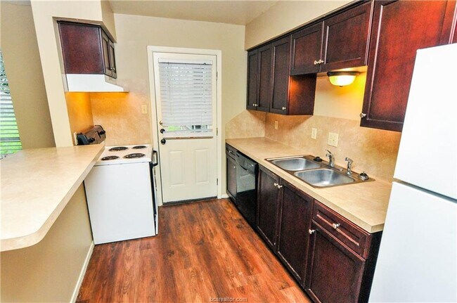 Foto del edificio - 601 W Ridge Dr