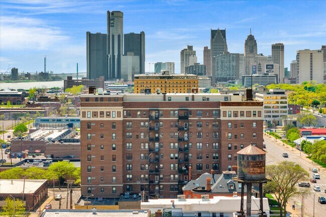 Foto del edificio - 2900 E Jefferson Ave