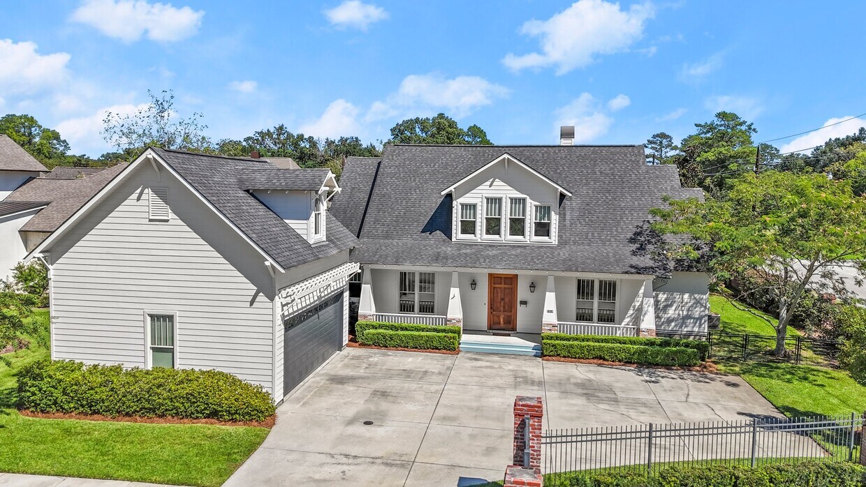 Foto principal - 9349 Pieta Ln