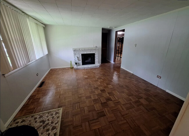 Building Photo - 20821 Dogwood St