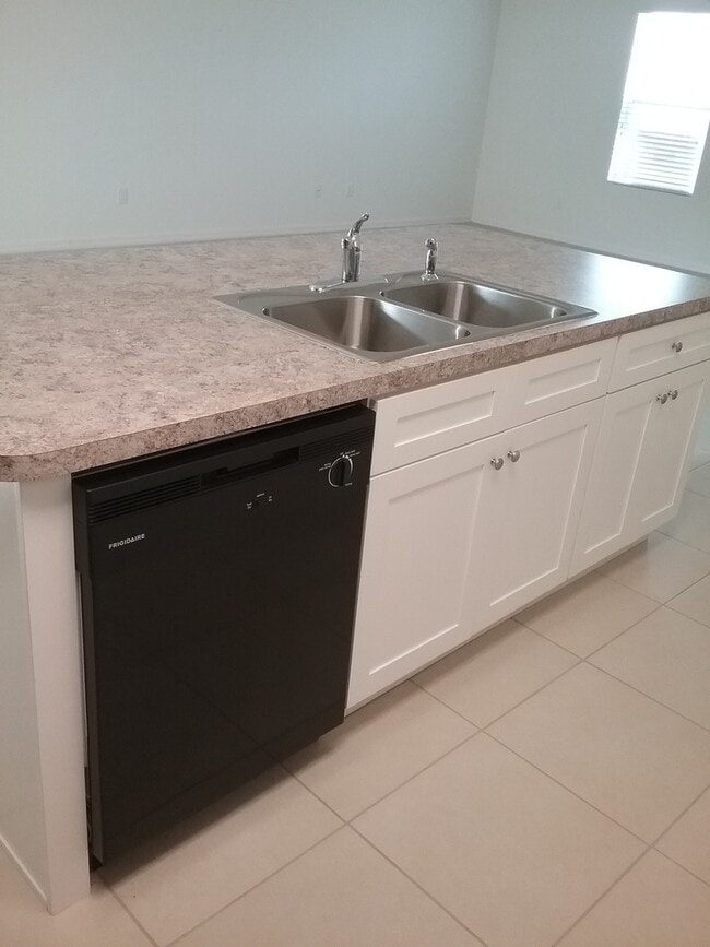 Foto del edificio - 3 Bedroom 2.5 Bath Townhouse in Turtle Cre...