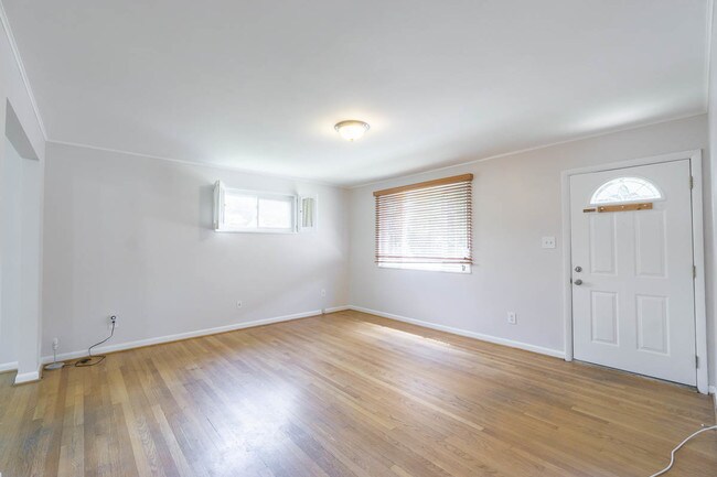 Foto del edificio - 11304 Ashley Dr