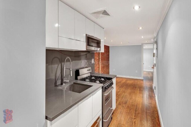 Foto del edificio - 4 bedroom in NEW YORK NY 10009