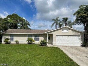 Building Photo - 445 Candlewick Cir W