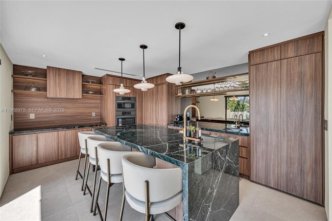 Foto del edificio - 1170 S Biscayne Point Rd