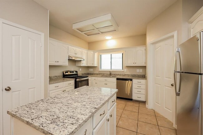 Building Photo - 9938 Tezel Rd