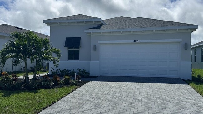 Building Photo - 3052 Cedar Pl
