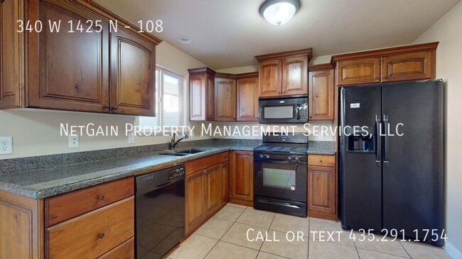 Building Photo - 340 1425 N St