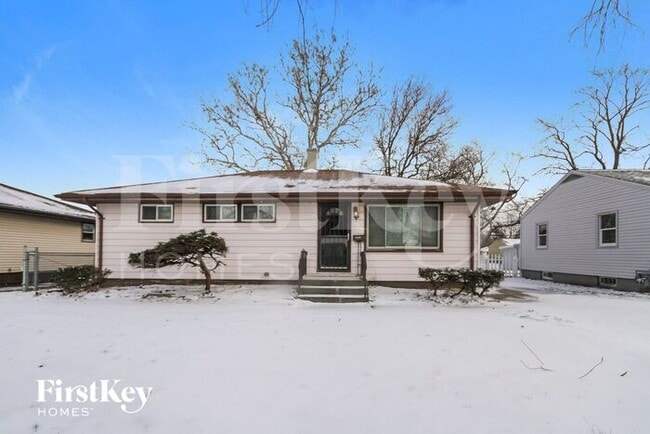 Building Photo - 15439 Elm St