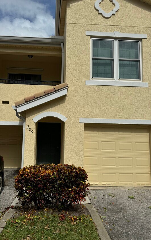 Foto principal - 104 SW Peacock Blvd