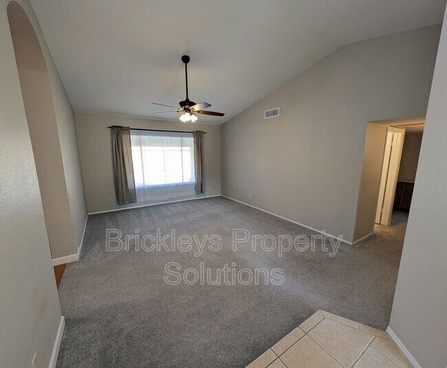 Foto del edificio - 1636 N Saguaro St