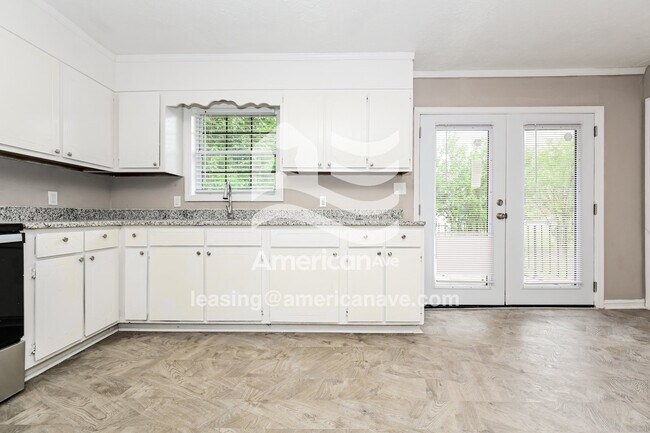 Foto del edificio - 411 Petunia Ave