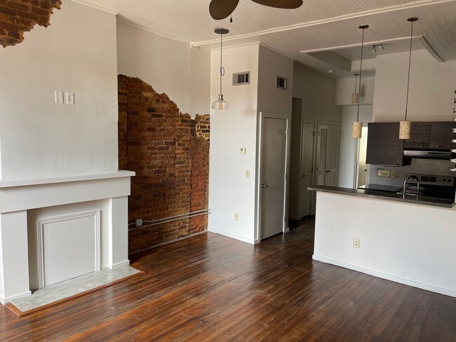Building Photo - Condo in Downtown Opelika!
