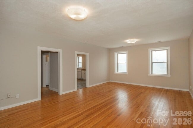 Building Photo - 212 S Broad St