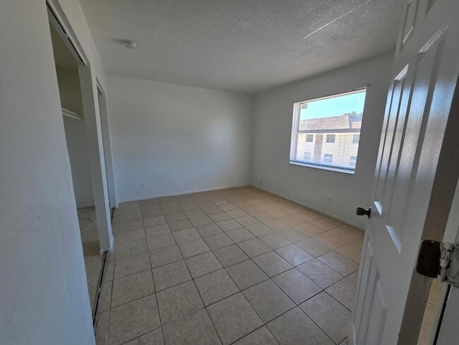 Building Photo - 4760 NW 24th Ct