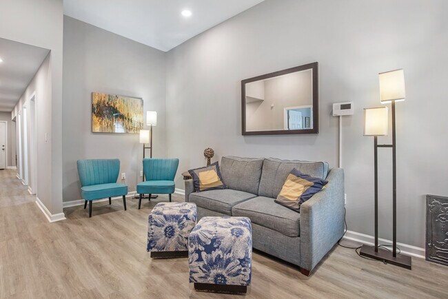 Foto del edificio - 1041 Lawton Ave SW