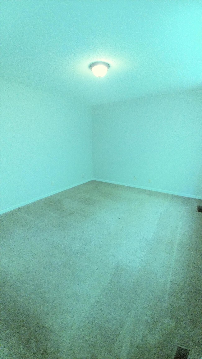Foto del edificio - 9120 Woodpark Ln NW