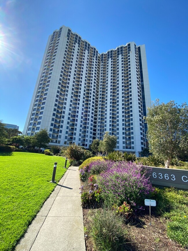 Building Photo - 6363 Christie Ave