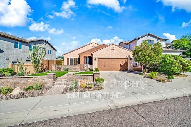 Building Photo - 1322 W Spur Dr