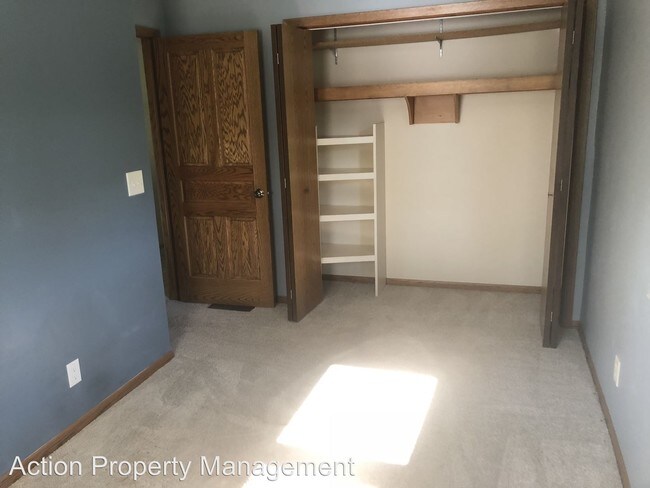 Building Photo - 3 br, 2 bath House - 7601 W Rosedale