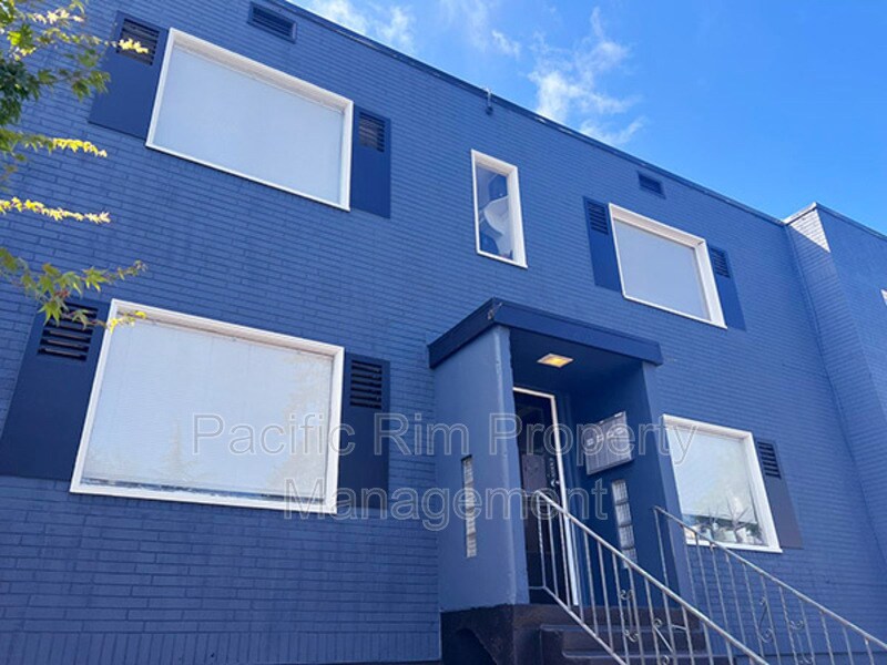 Building Photo - 1002 S 9th St