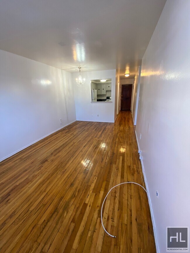 Foto del edificio - 31-60-60 29th St