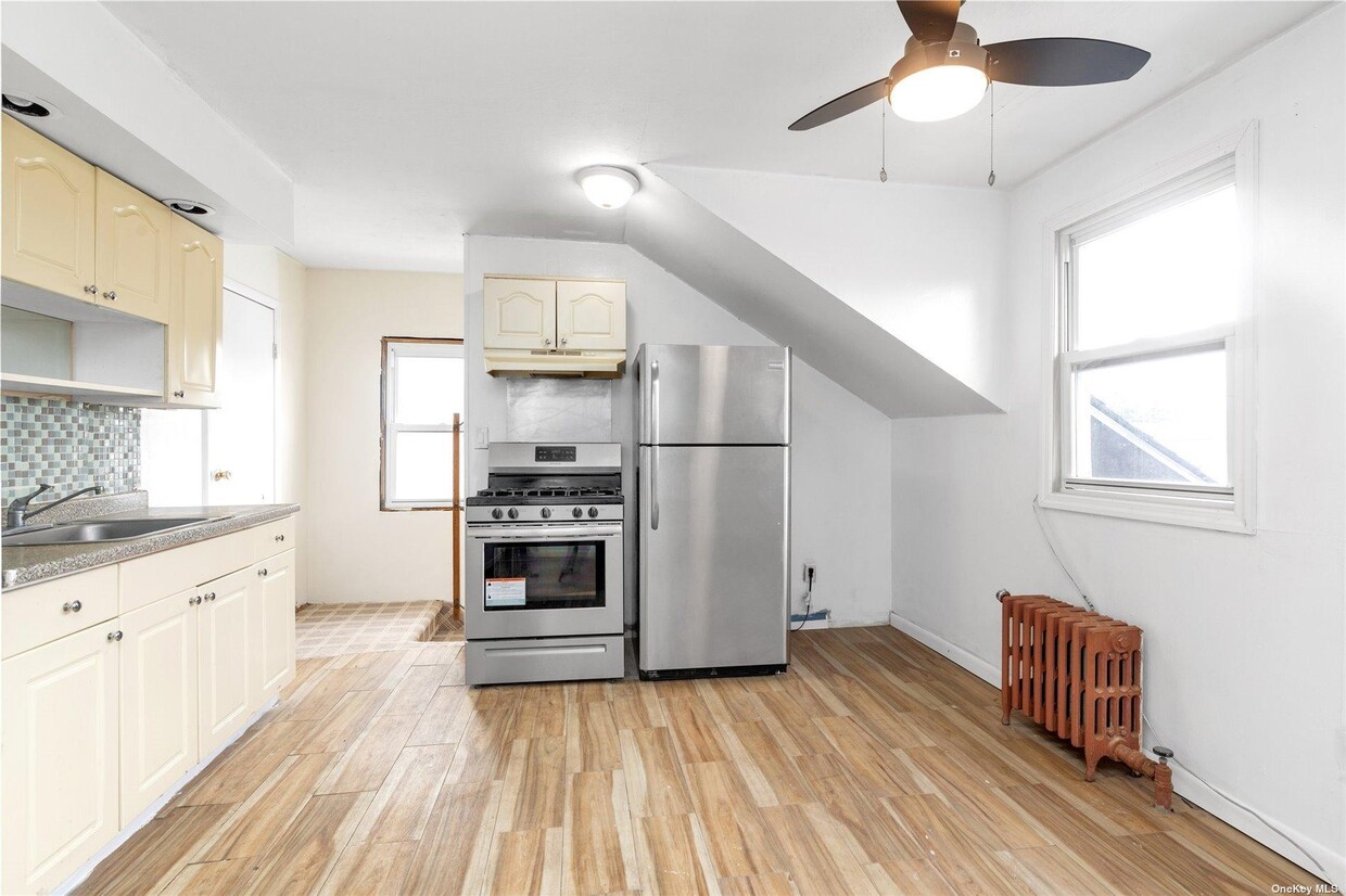 243 Jacob St, Elmont, NY 11003 House Rental in Elmont, NY