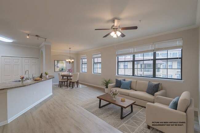 Spacious Updated 1x1 806 square feet! Top... - Spacious Updated 1x1  806 square feet! Top... Apartment