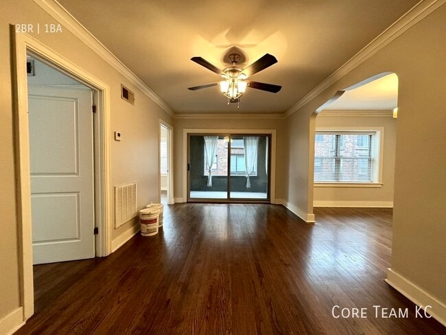 Foto del edificio - 710 W 48th St