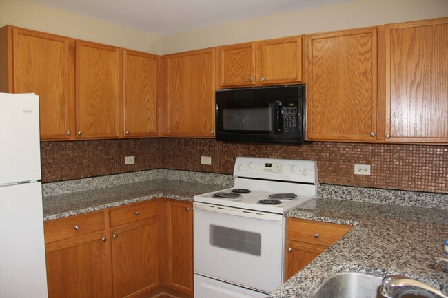 Foto del edificio - 2 Bedroom 2 Bath Condo in Carpentersville ...