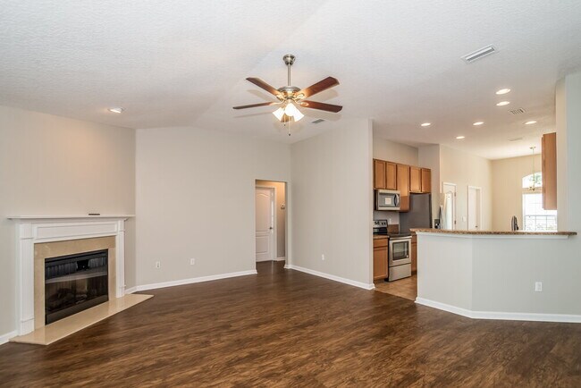 Building Photo - 303 Sanwick Dr