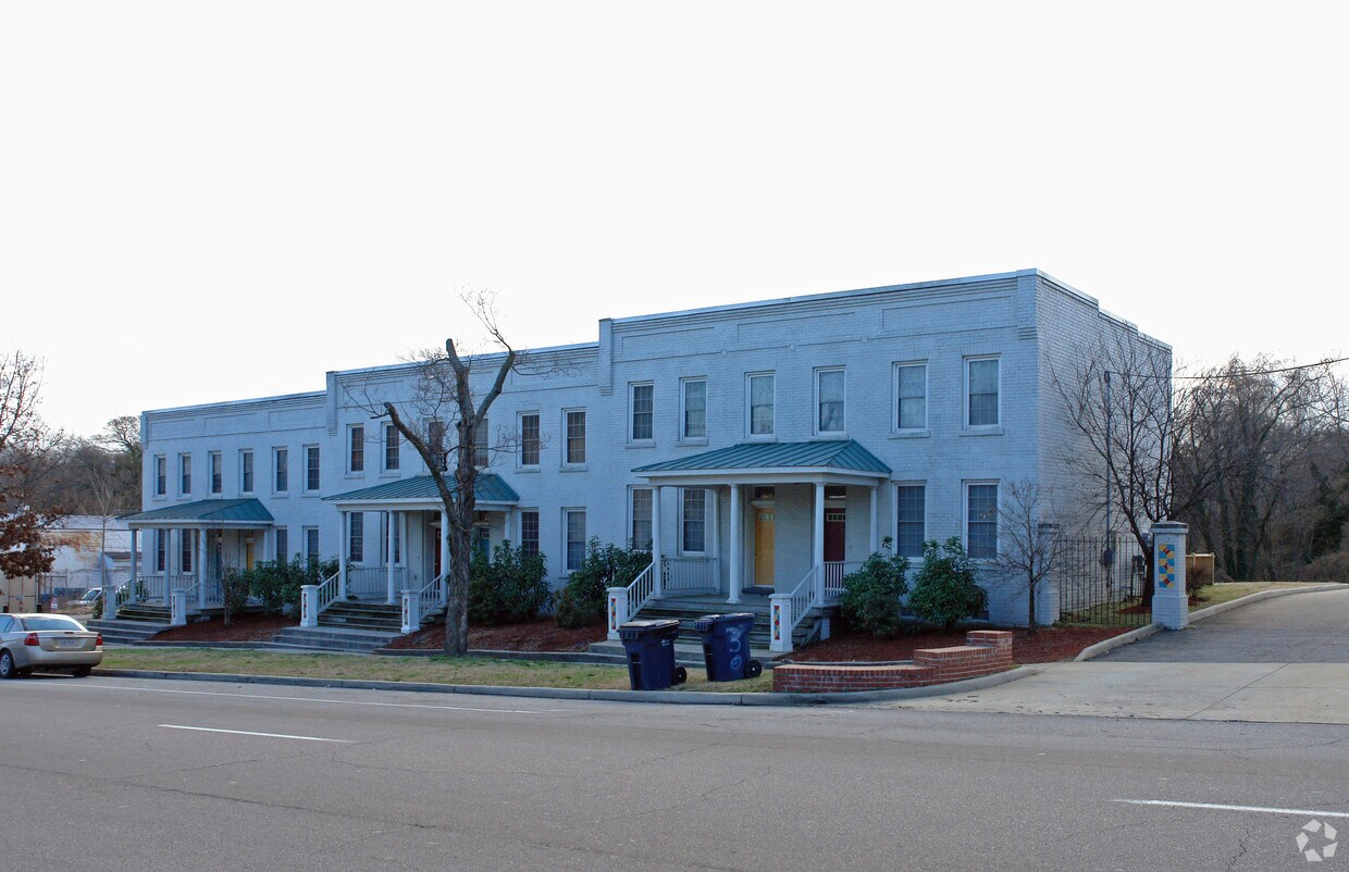 Primary Photo - 302-313 E Wythe St