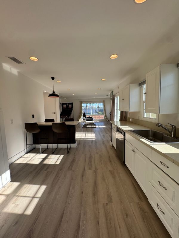 Foto del edificio - 1339 S Mansfield Ave