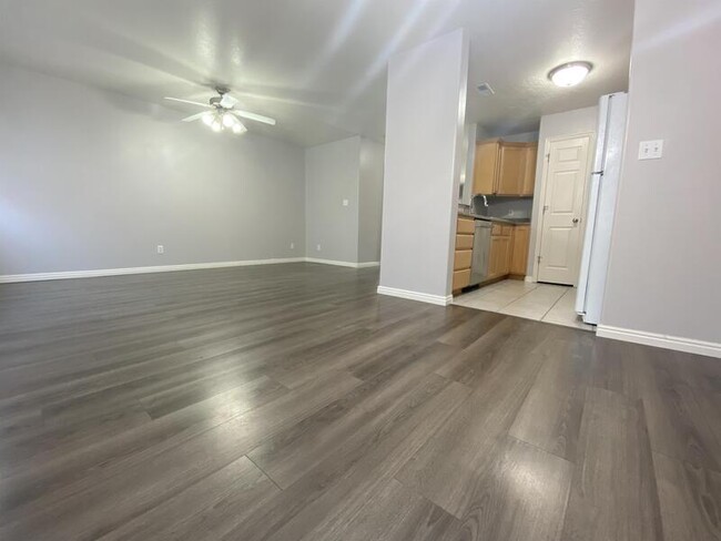 Foto del edificio - 10521 Sage Flats Way