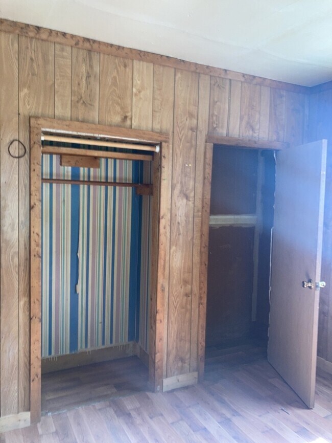 Building Photo - Laurens Home