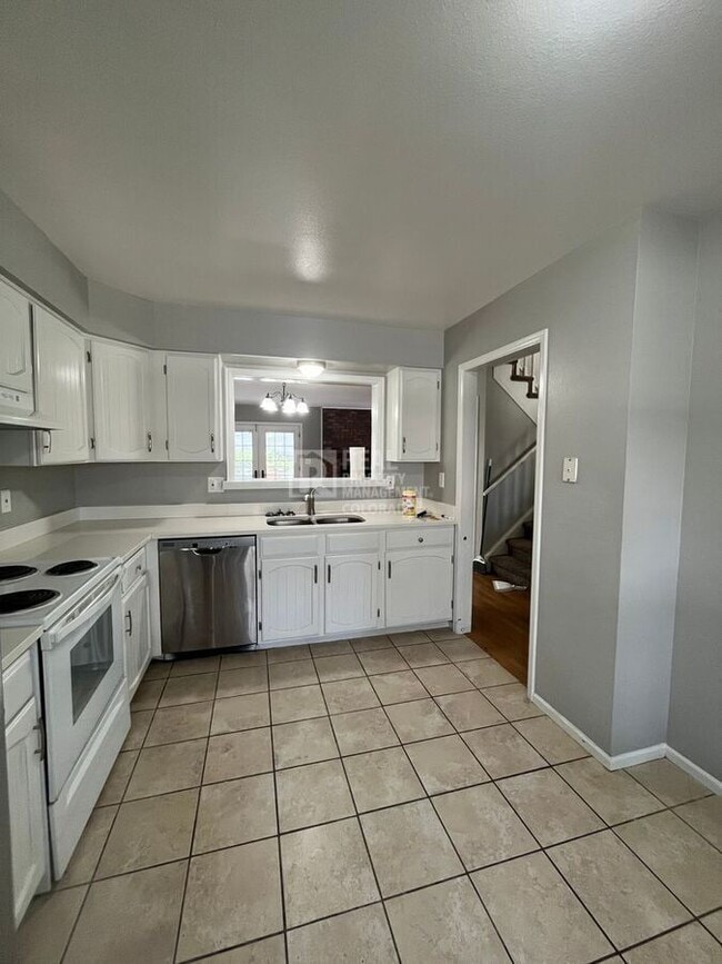 Building Photo - 6870 E Appleton Cir