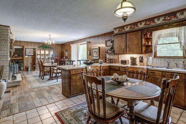 Foto del edificio - 200 McCurry Ln