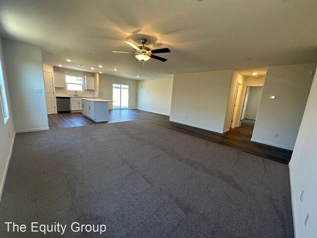 Building Photo - 4 br, 3 bath House - 1030 East Reese Ave