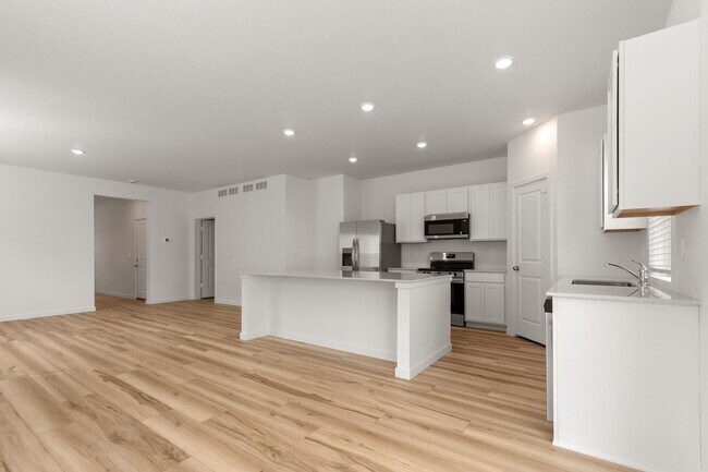 Building Photo - 6155 Drum Pl