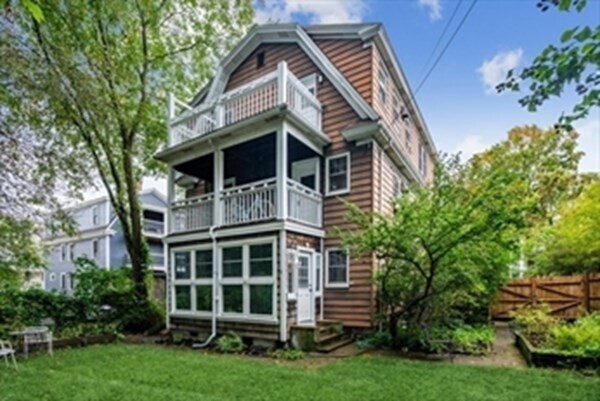 Building Photo - 109 Rockview St