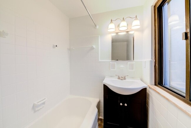 Photo - Amazing 3 bedroom home in South side available May 1!