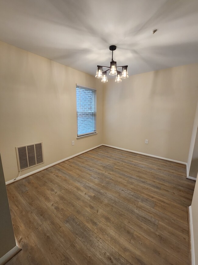Hardwood floor - 7908 Pearlbush Dr