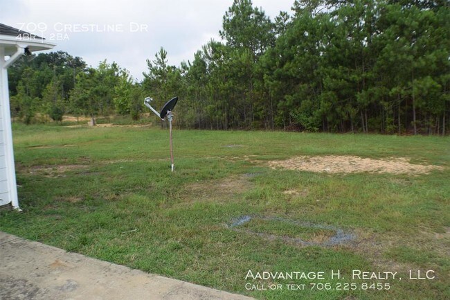 Building Photo - 709 Crestline Dr
