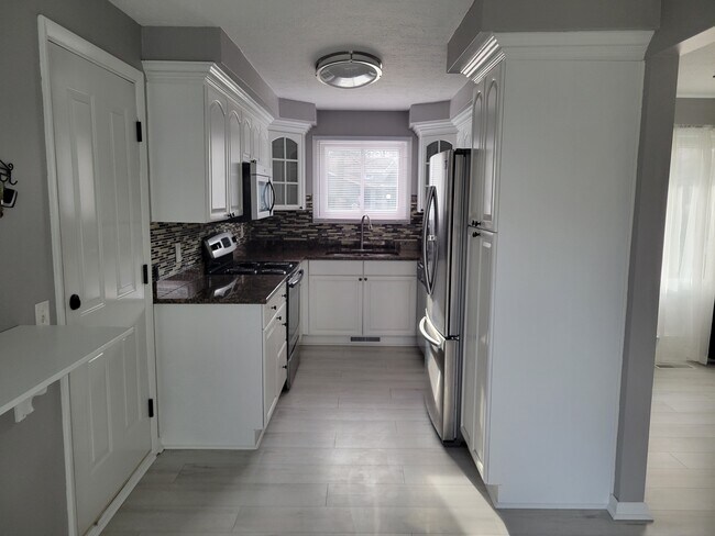 Foto del edificio - 16769 Walnut Creek Dr