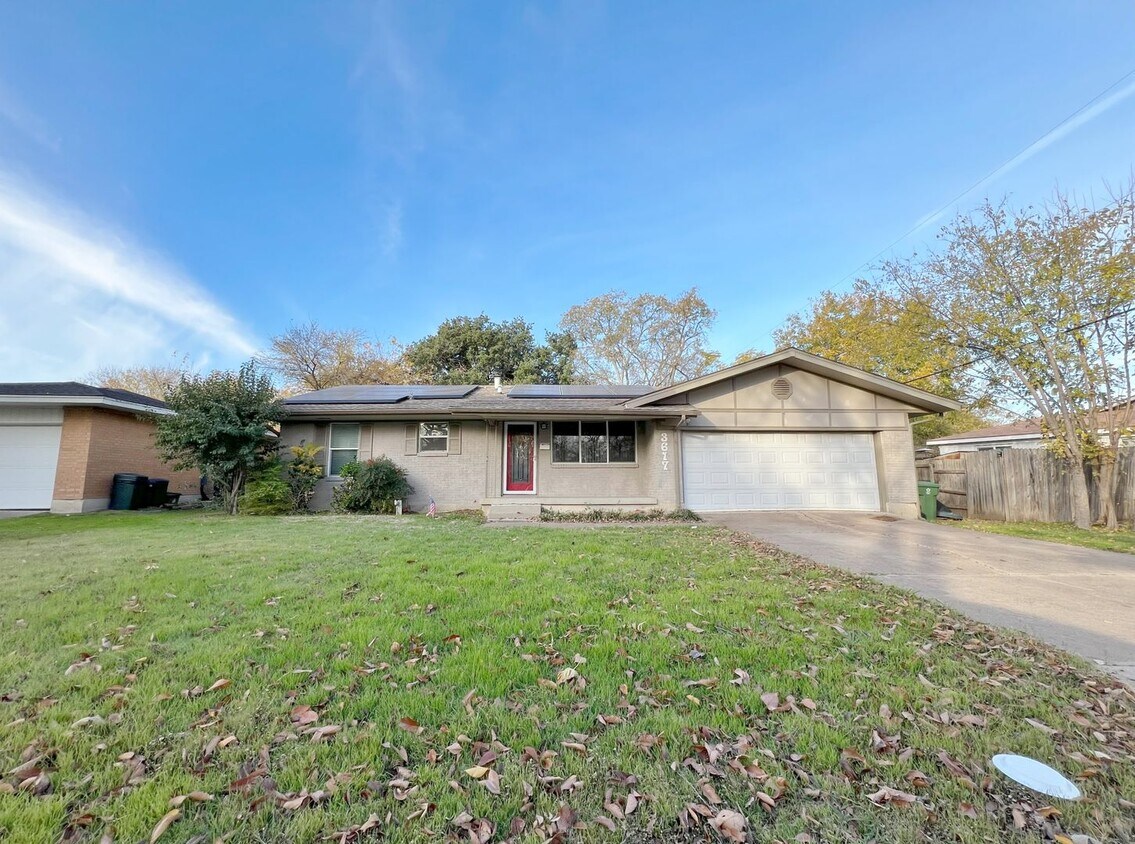 Primary Photo - Nice 2/2/2 in North Richland Hills Ready f...