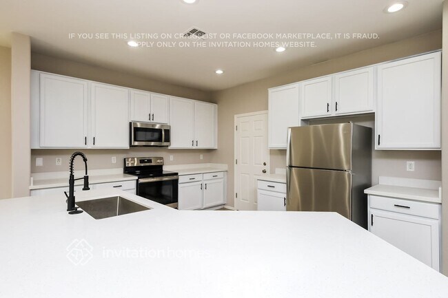 Building Photo - 3933 Kirkland Ave